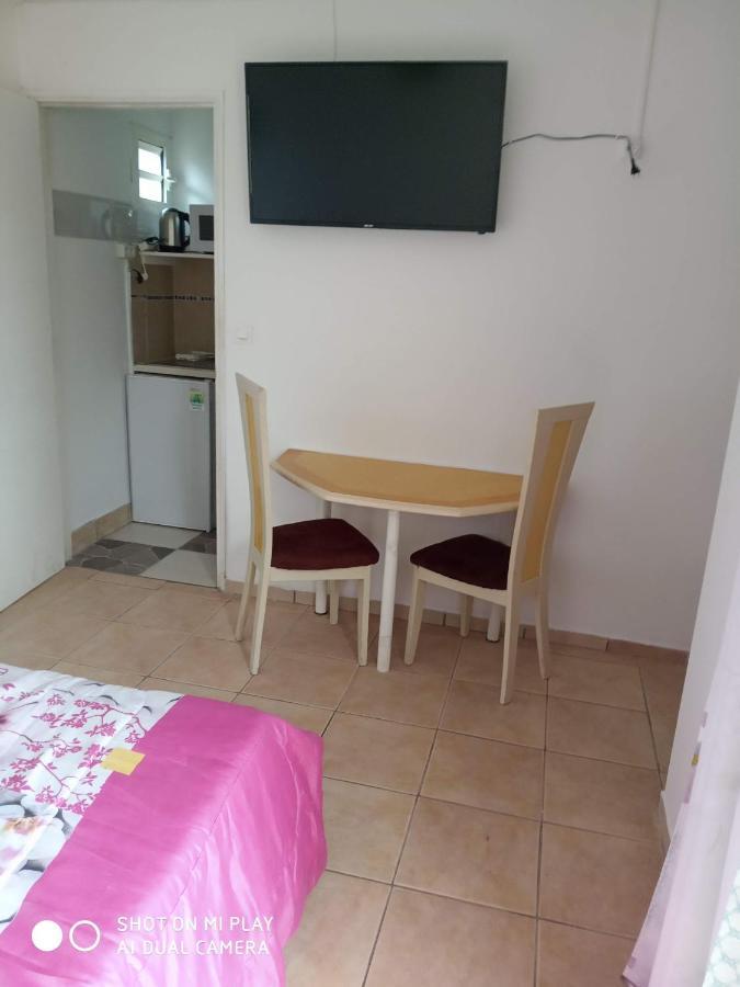 Charmant Studio Dans Le Sud, Ideal Pour Un Couple Trois Mares Exterior photo